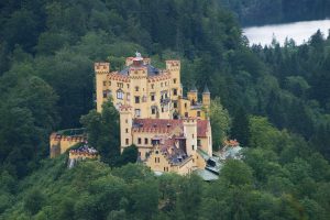 Hohenschwangau - one of the Wittelsbach homes / es-wikipedia.org