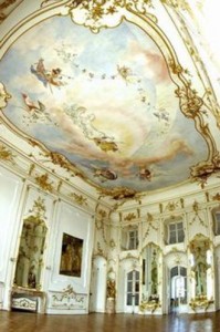 One of the 126 rooms in a Hungarian Esterhazy palace / Pinterest.com